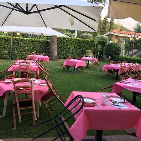 Il Salice Hotel Civitella Del Tronto Eksteriør billede