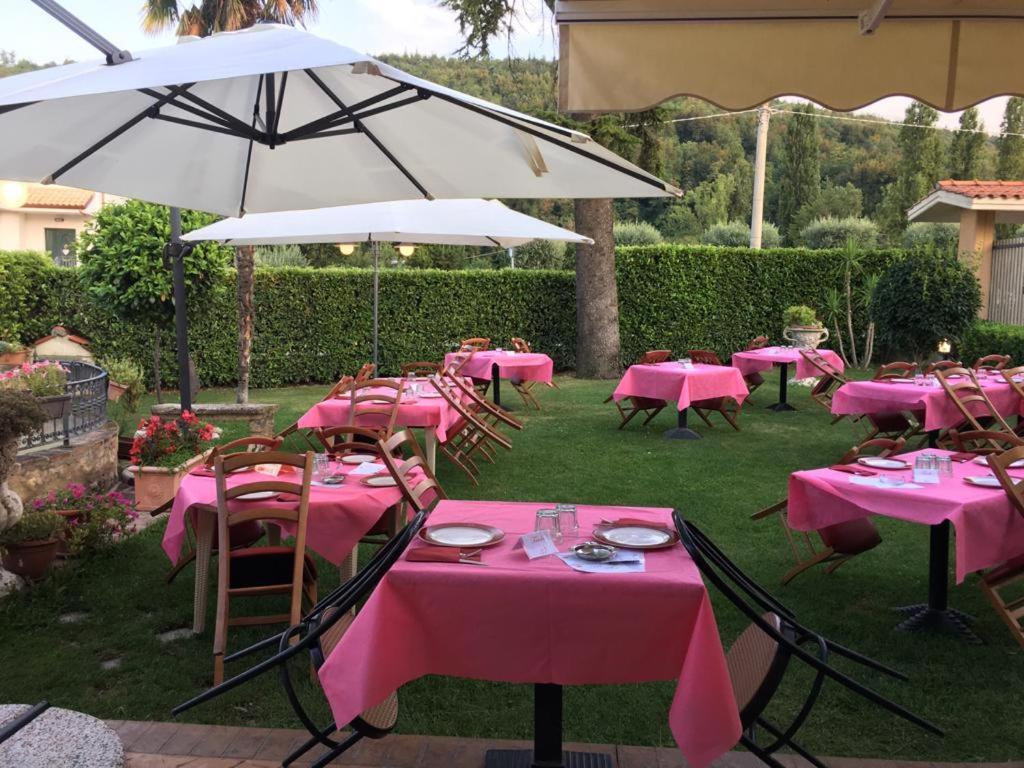 Il Salice Hotel Civitella Del Tronto Eksteriør billede