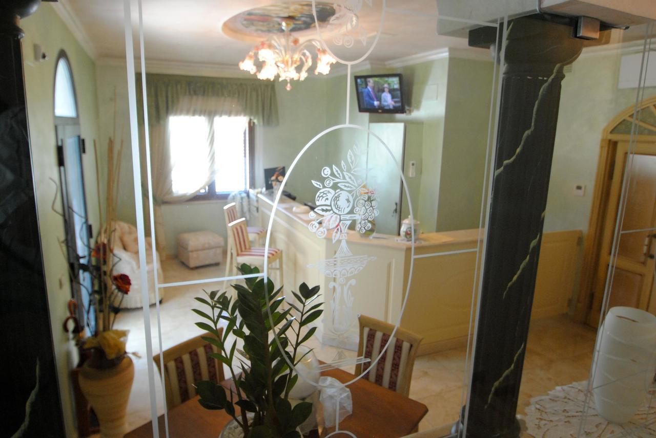 Il Salice Hotel Civitella Del Tronto Eksteriør billede