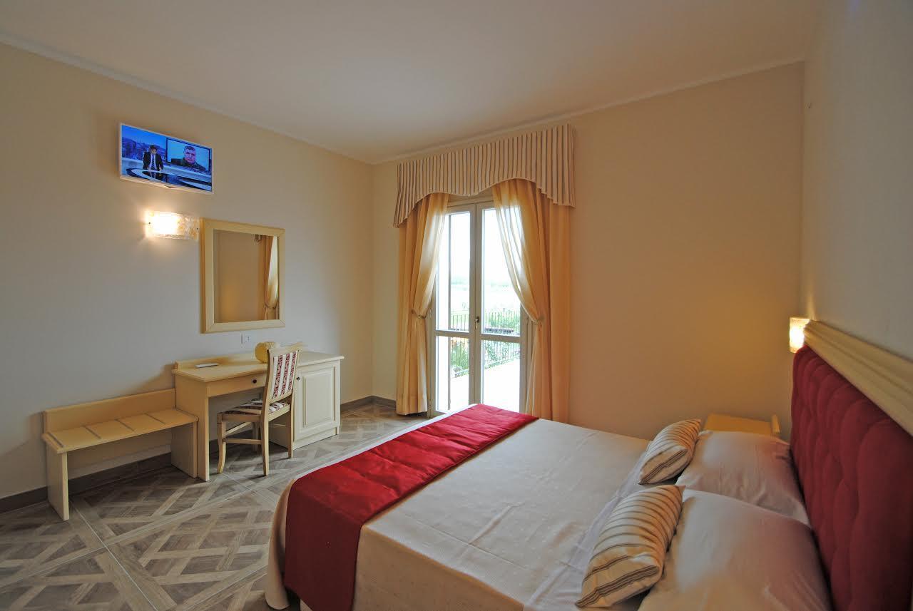 Il Salice Hotel Civitella Del Tronto Eksteriør billede